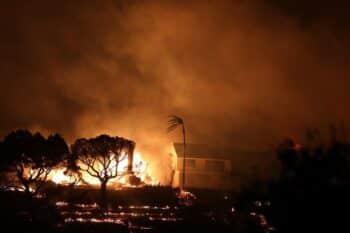 Image à la une de CATASTROPHES – Plus de 180 000 personnes fuient leur domicile, des milliers de structures détruites par les incendies à Los Angeles