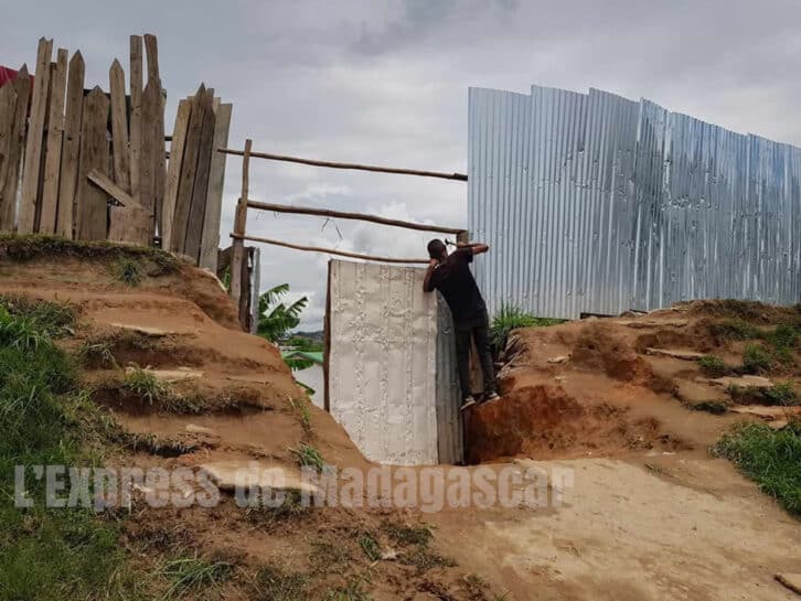 Image à la une de FASAN’NY KARANA  –  Des constructions détruisent la digue