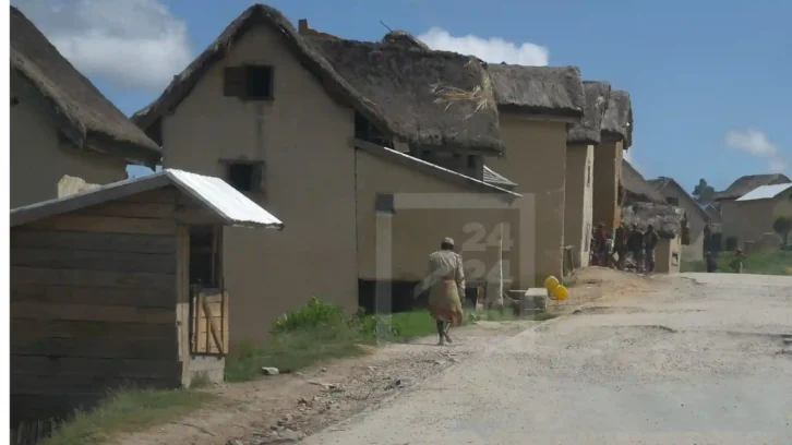 Image à la une de CONDITION DE VIE : Plus de 70% des malgaches souffrent de privation dans l’accès aux besoins essentiels, selon la Banque mondiale