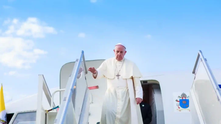 Image à la une de VATICAN – L’état de santé du Pape François reste toujours “critique”, une insuffisance rénale détectée