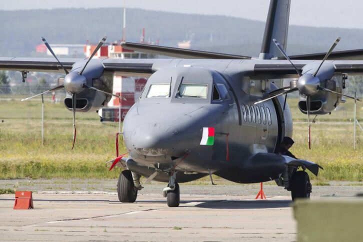 Image à la une de ARMEE DE L’AIR – Trois avions biturbopropulseurs LET-410 de 19 places pour les Forces armées