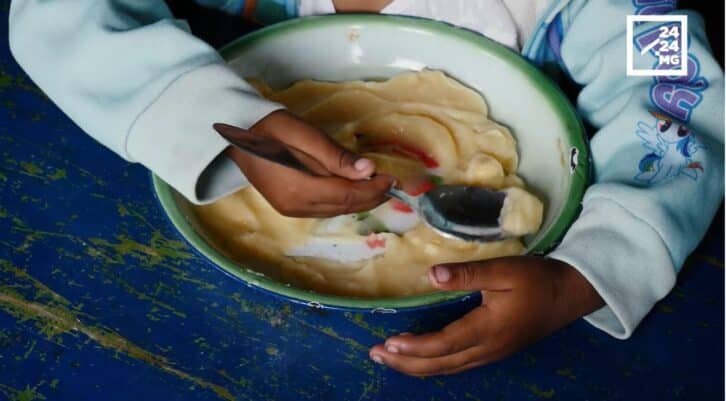 Image à la une de APPUI A L’EDUCATION – Deux repas chauds hebdomadaires servis par l’ONG Inviso aux élèves de l’EPP Morondava Antehiroka