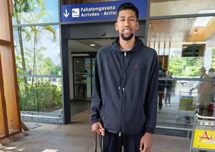 Image à la une de BASKETBALL – AFROBASKET QUALIFIERS – L’expatrié Raharimanantoanina dans le rang