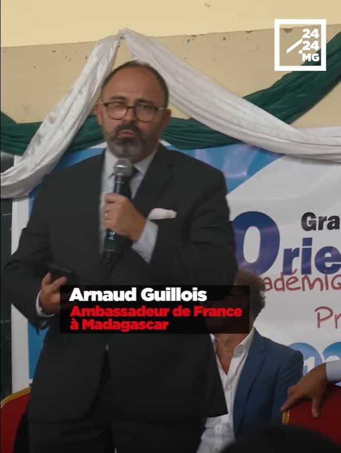 Image à la une de “DIFFEREND TERRITORIAL” – Arnaud Guillois répond à la question d’un étudiant de Barikadimy sur les travaux de la Commission mixte sur les Iles éparses