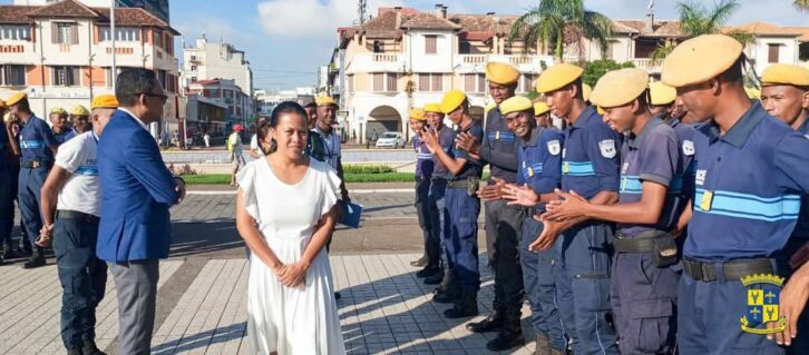 Image à la une de ASSAINISSEMENT ET SÉCURITÉ – Des policiers municipaux déconcentrés dans les arrondissements