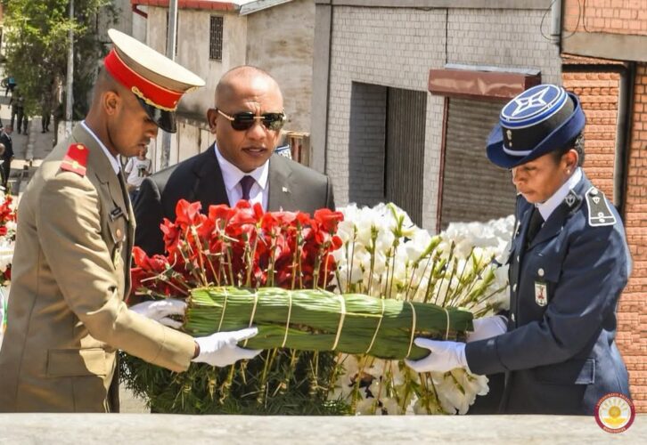 Image à la une de COMMEMORATION – Le Premier ministre met en avant “l’intégrité du colonel Ratsimandrava” comme modèle à suivre par les responsables du pays
