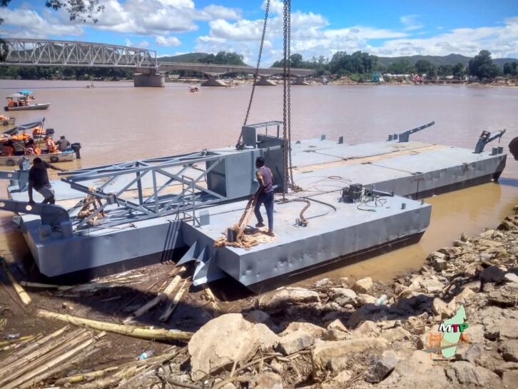 Image à la une de INFRASTRUCTURES – Des bacs installés sur les rivières de Mahavavy et d’Ifasy pour faciliter la circulation sur la RN6