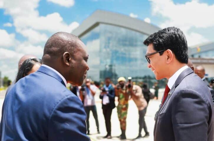 Image à la une de DIPLOMATIE – Madagascar promet un soutien médical aux blessés et aux personnes déplacées liés au conflit à l’Est de la RDC