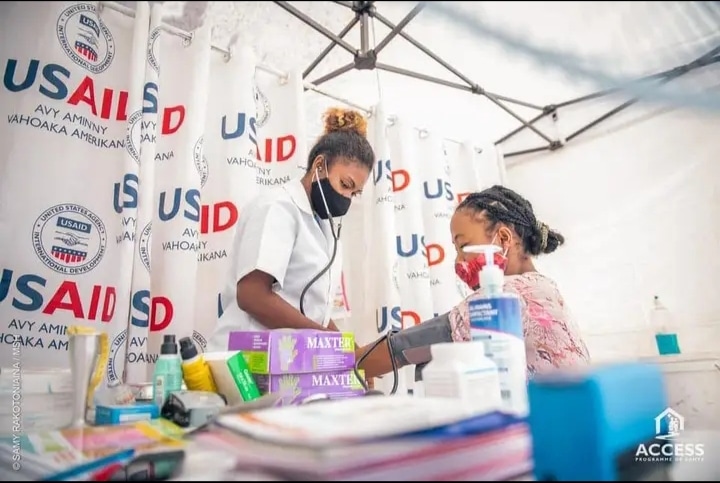 Image à la une de AIDE AMÉRICAINE   –   La suspension de l’Usaid fait des victimes