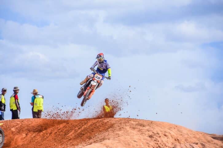 Image à la une de MOTO – LA RÉUNION – Miaro Razafimahefa lance un nouveau défi
