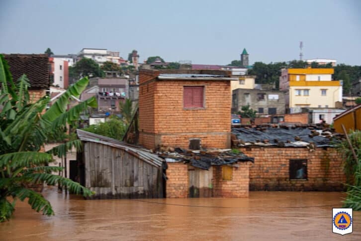 Image à la une de MÉTÉO – Une tempête  tropicale rôde