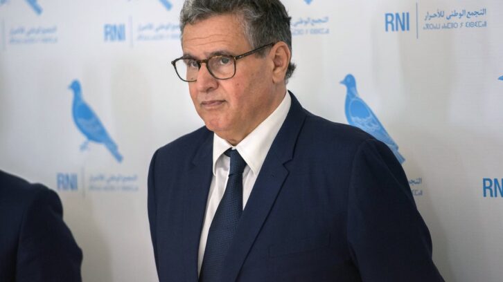 Image à la une de Maroc : à un an et demi des législatives, la majorité d’Aziz Akhannouch tangue déjà