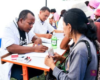 Image à la une de SANTÉ PUBLIQUE – La caravane médicale reprend la route vers l’Ouest