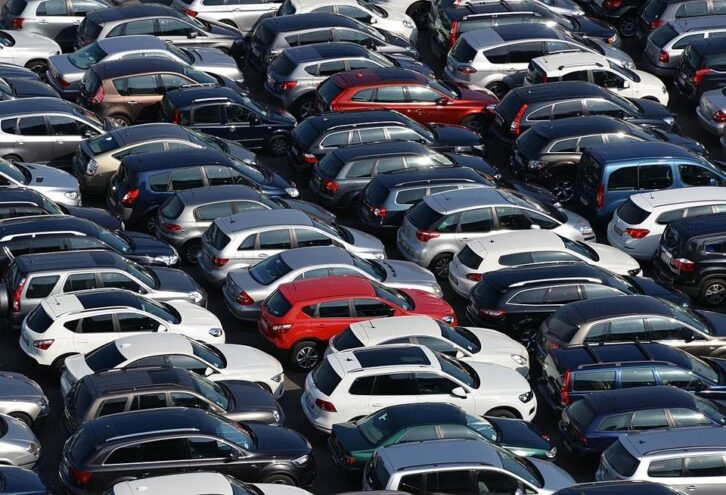 Image à la une de DOUANE – 296 véhicules, non autorisés à être dédouanés, mis en vente aux enchères pour devenir des pièces détachées ou des ferrailles
