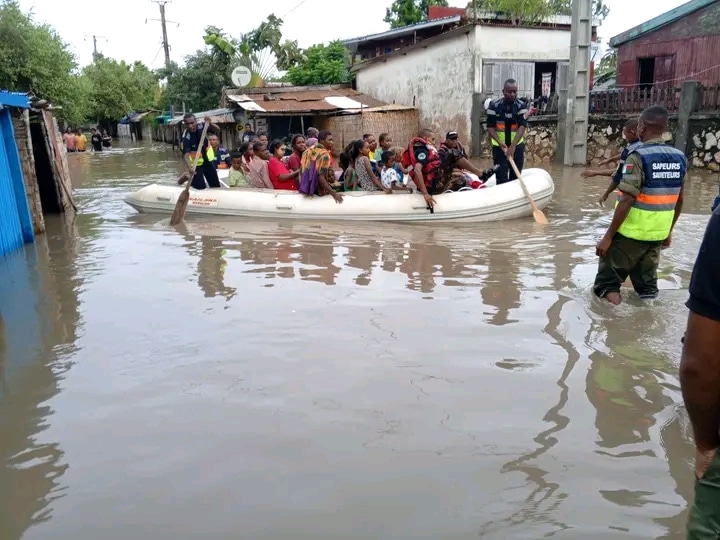 Image à la une de MORONDAVA – RÉGION MENABE – De bonnes volontés accueillent des sinistrés