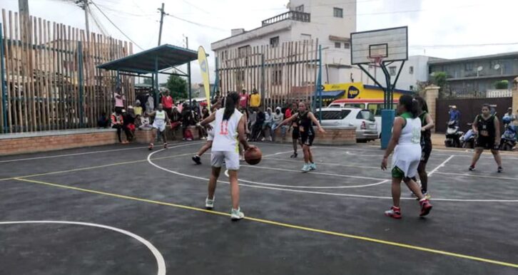 Image à la une de Basket-ball : Inauguration du terrain rénové de l’AT2B