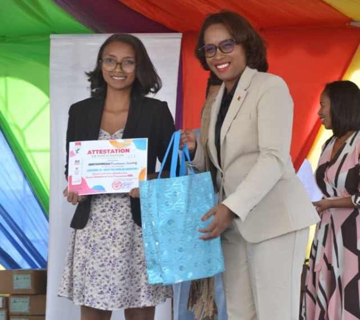 Image à la une de JOURNÉE INTERNATIONALE DE LA FRANCOPHONIE   – Des jeunes récompensés pour leur maîtrise du français