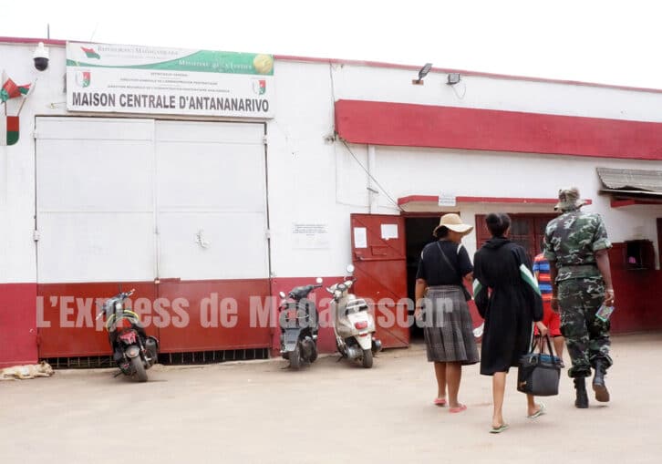 Image à la une de MILIEU CARCÉRAL – Le ministère de la Justice rappelle la gratuité des visites en prison