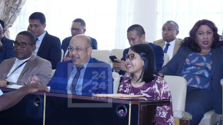 Image à la une de EDUCATION FINANCIÈRE – Rindra Rabarinirinarison appelle à la vigilance face à la prolifération des arnaques des “influenceurs financiers”