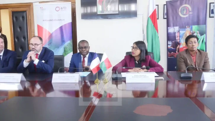 Image à la une de PARTENARIAT – Un don de 5 millions d’euros de l’Agence française de développement pour la santé et la sécurité alimentaire à Madagascar
