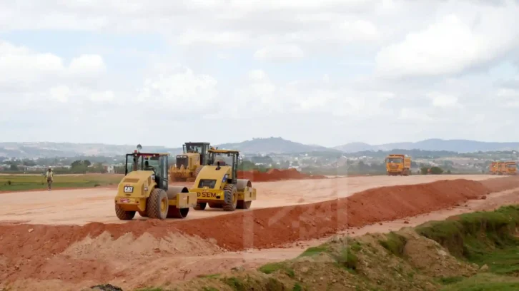Image à la une de INFRASTRUCTURE – Le gouvernement regrette la position de la société civile de critiquer le projet autoroute