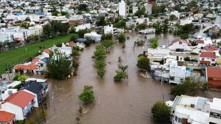 Image à la une de Argentine: au moins 6 morts dans des pluies torrentielles dans la ville de Bahia Blanca
