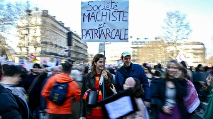 Image à la une de 8-mars: plusieurs milliers de manifestants pour les droits de femmes à Paris