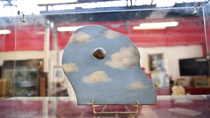 Image à la une de Deux rares oeuvres de Magritte vendues aux enchères à Caen