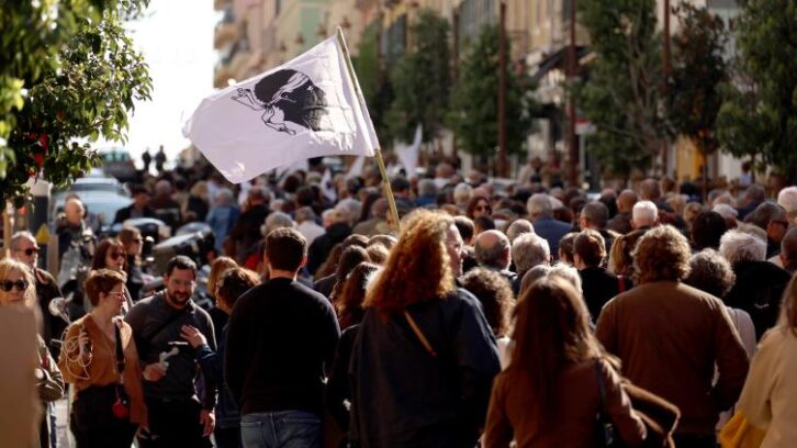 Image à la une de A Ajaccio, manifestation des “vivants” pour dire “non” à la mafia