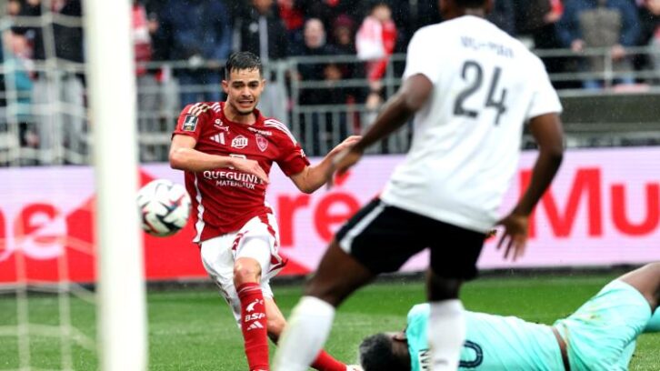 Image à la une de Ligue 1: Lyon fait tomber Nice, Strasbourg se rapproche de l’Europe
