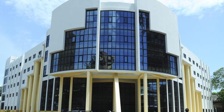 Image à la une de Guinée : dix ans de prison requis contre l’ancien gouverneur de la Banque centrale