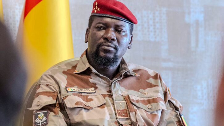 Image à la une de Guinée : Mamadi Doumbouya, le reclus des îles de Loos