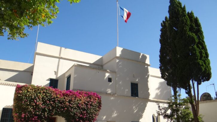 Image à la une de Une ambassade au prix d’une « chambre de bonne » : les bâtiments occupés par la France en Algérie au cœur d’une nouvelle polémique