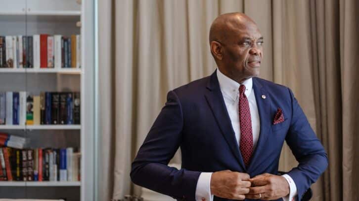 Image à la une de Tony Elumelu, le banquier instragrameur adoubé par le FMI