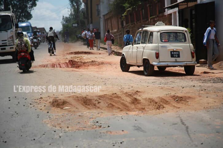 Image à la une de ANTANANARIVO – Des portions de route restent à réhabiliter