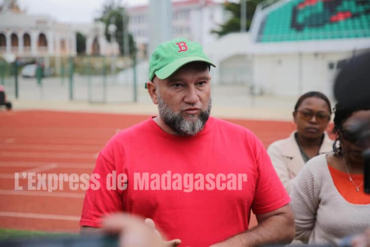 Image à la une de STADE BAREA  – Six mois pour parfaire la pelouse
