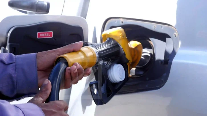 Image à la une de DISTRIBUTION PETROLIERE – La révision des textes régissant la construction et l’exploitation des stations-services en gestation