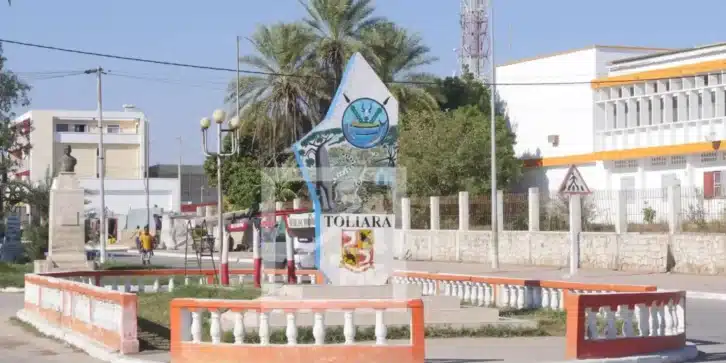 Image à la une de TOLIARA – Affrontements entre forces de l’ordre et manifestants à Ankilimalinike après une saisie de bovidés, des blessés signalés