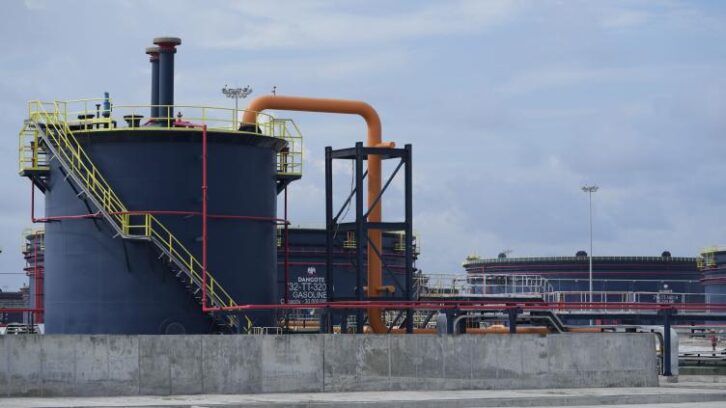 Image à la une de Deux groupes armés revendiquent des attaques contre des sites pétroliers au Nigeria