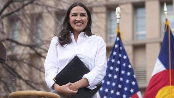 Image à la une de Cette femme est le cauchemar des 100 jours de Trump