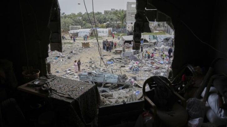 Image à la une de Guerre à Gaza : dix personnes dont sept enfants tués dans une frappe israélienne, selon la Défense civile