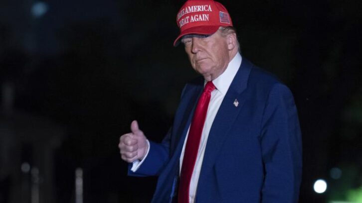 Image à la une de “Nous ne faisons que commencer” : Trump revient sur les 100 premiers jours de son mandat