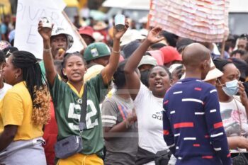 Image à la une de ANTANANARIVO – Les marchands de rue disent pouvoir “revenir vendre dans les rues d’Analakely” 