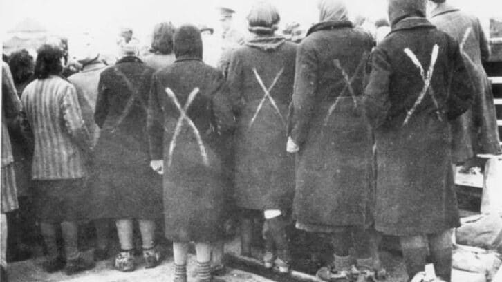 Image à la une de Les “mères de camp” dans la mémoire des enfants de Ravensbrück