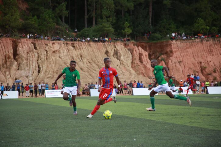 Image à la une de FOOTBALL – PFL – Le Top 4 reste immuable