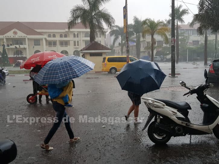 Image à la une de ANTANANARIVO – L’alerte fortes pluies relevée en vigilance rouge