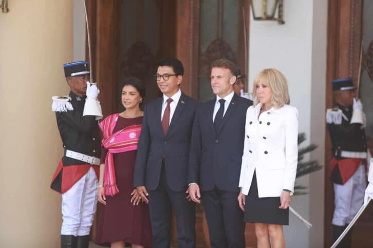 Image à la une de VISITE DE MACRON – La coopération franco-malagasy revigorée