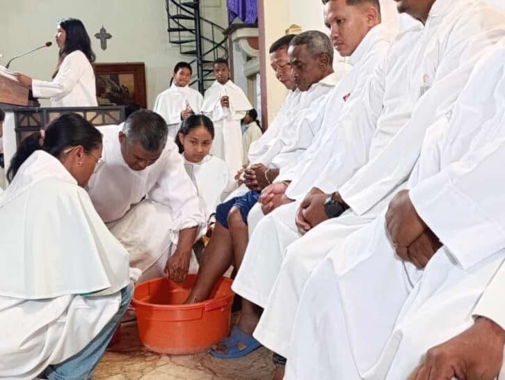 Image à la une de RELIGION  –  Les chrétiens célèbrent le triduum pascal
