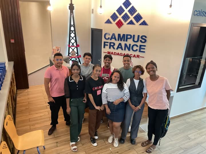 Image à la une de UNIVERSITÉ DE MAHAJANGA – Des étudiants boursiers en stage à Besançon et à Maurice