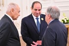 Image à la une de Gaza : Emmanuel Macron est en visite en Égypte, en soutien au plan arabe